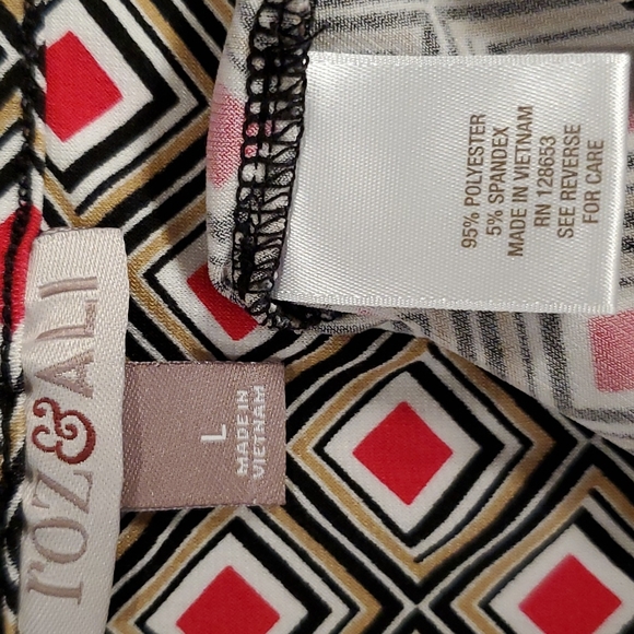 ROZ & ALI Abstract square print zip front Large turned up button sleeve top - Picture 4 of 7